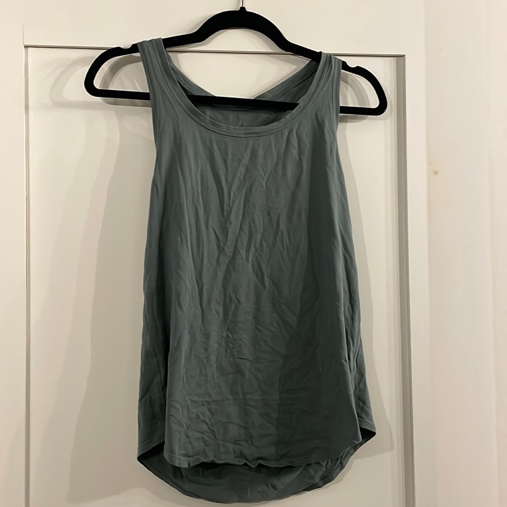 Lululemon tank top